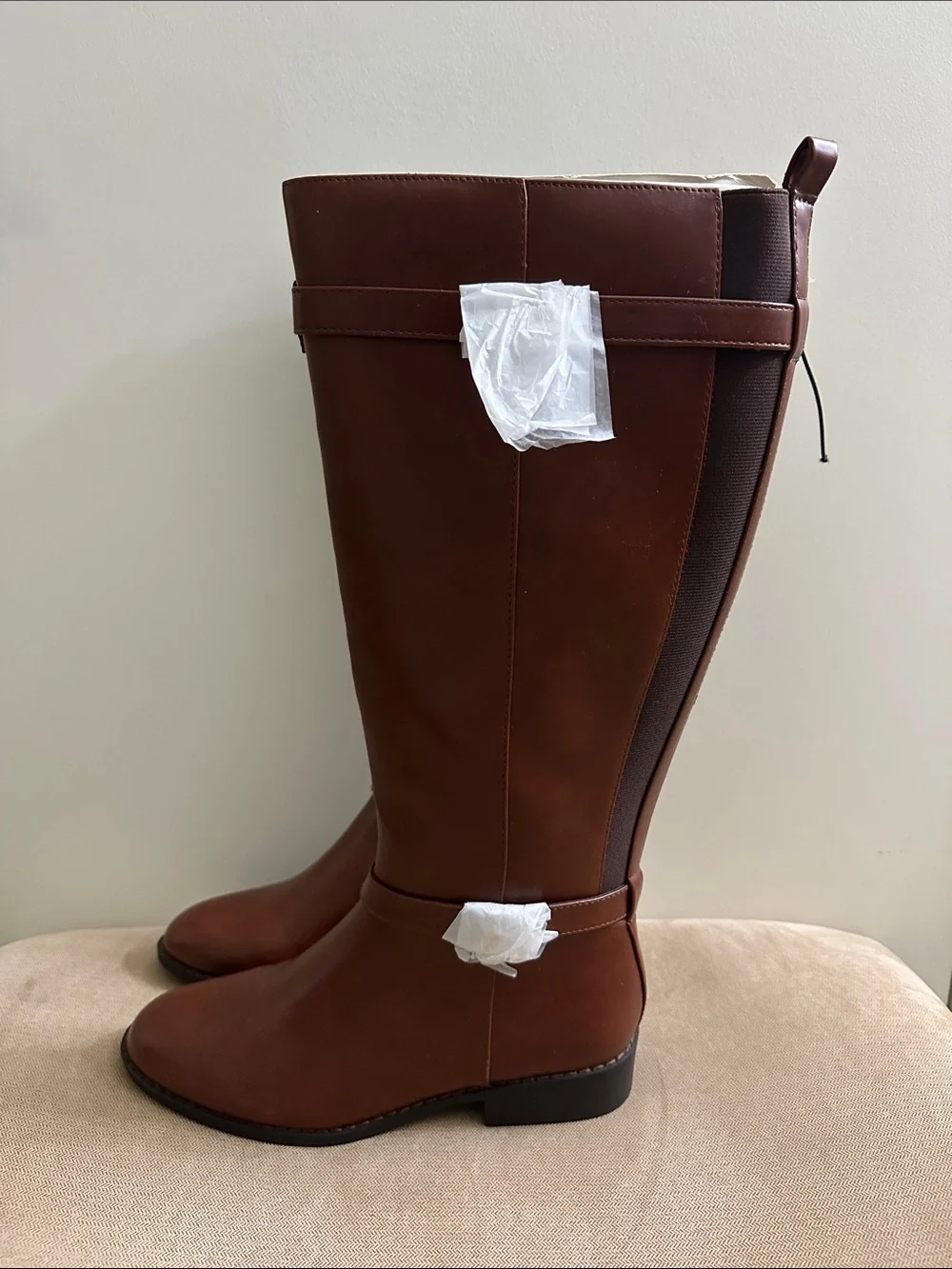 Gloria Vanderbilt Tall Boots in Chestnut Brown